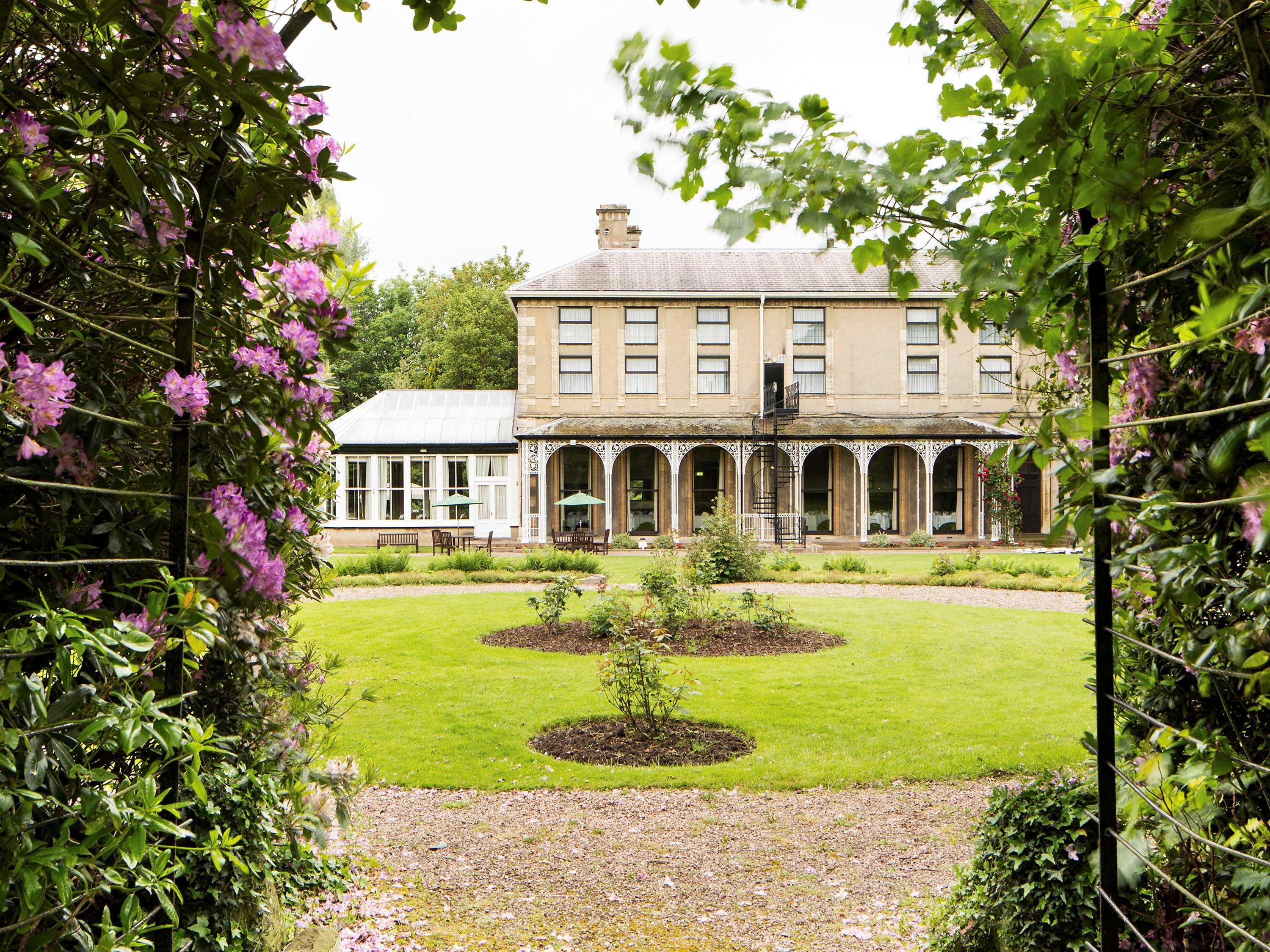 Mercure Burton Upon Trent, Newton Park Экстерьер фото