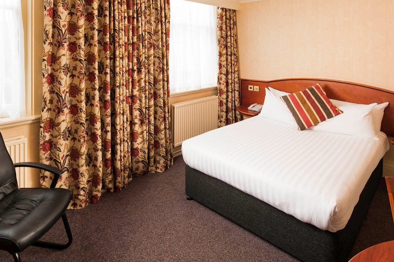 Mercure Burton Upon Trent, Newton Park Экстерьер фото